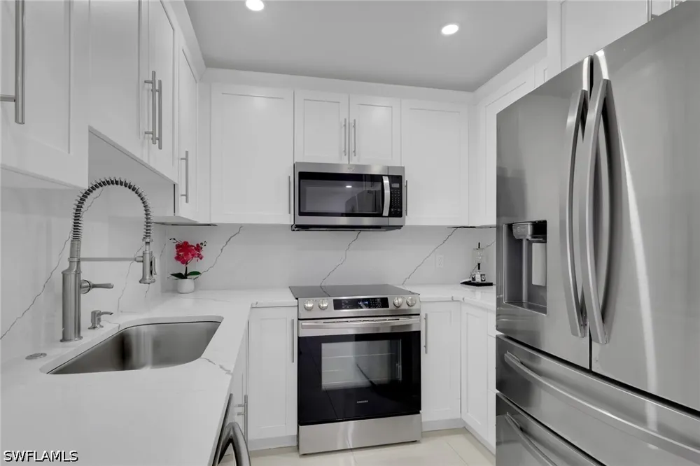 28th Avenue SW Naples, FL 34116