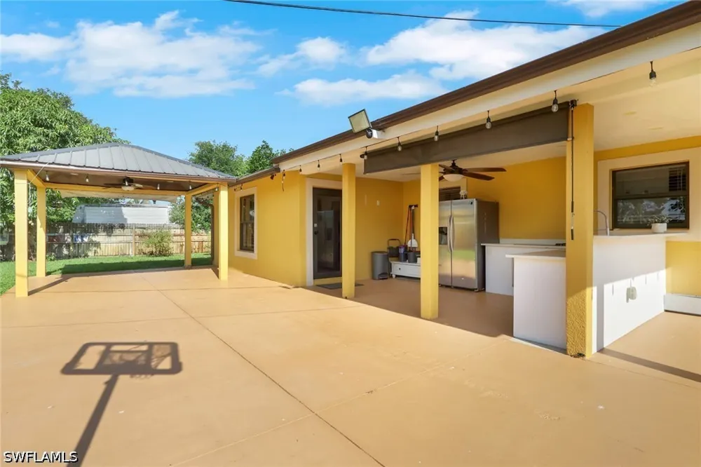 28th Avenue SW Naples, FL 34116
