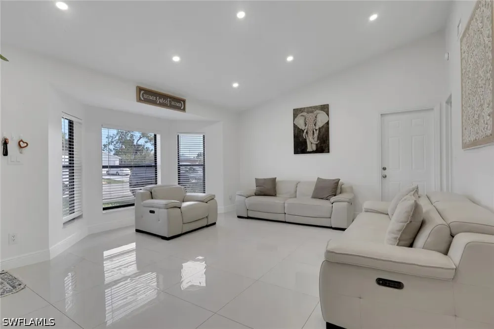 28th Avenue SW Naples, FL 34116