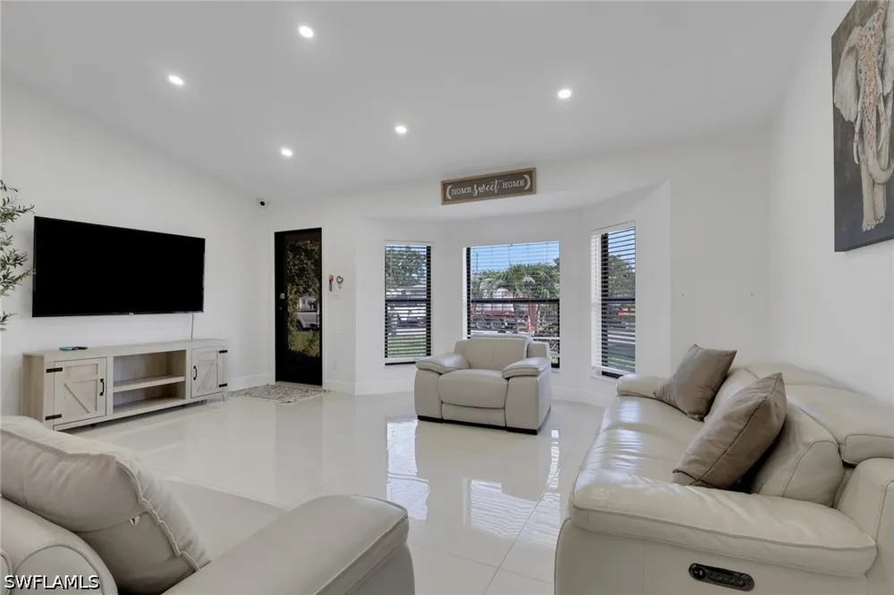 28th Avenue SW Naples, FL 34116