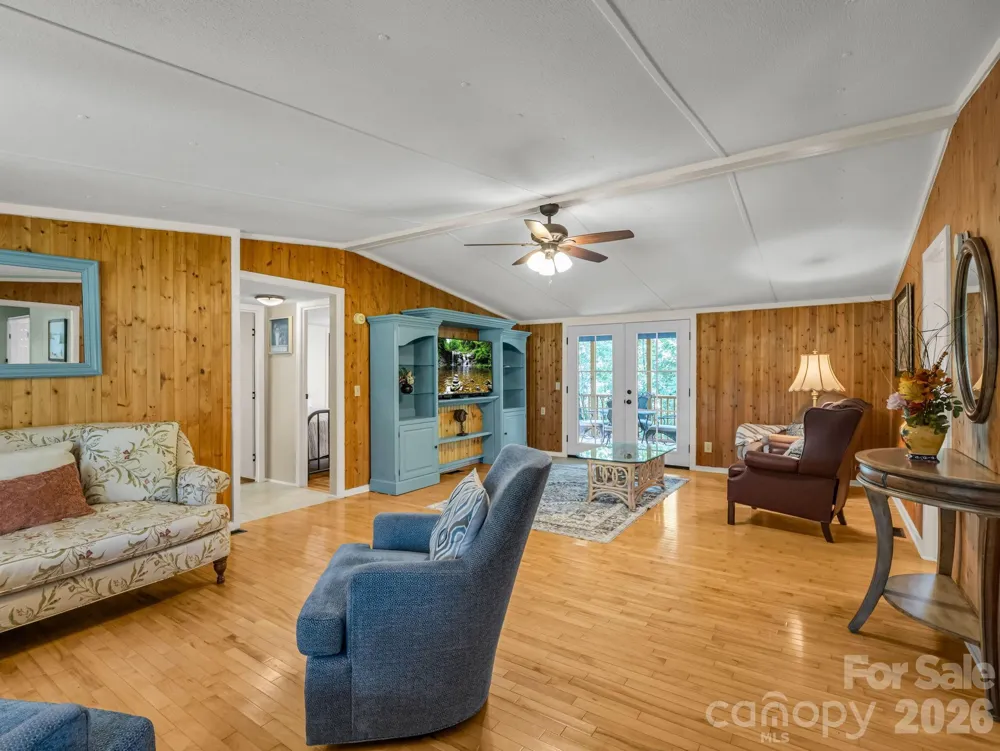 1120 Sandy Plains Road Tryon, NC 28782