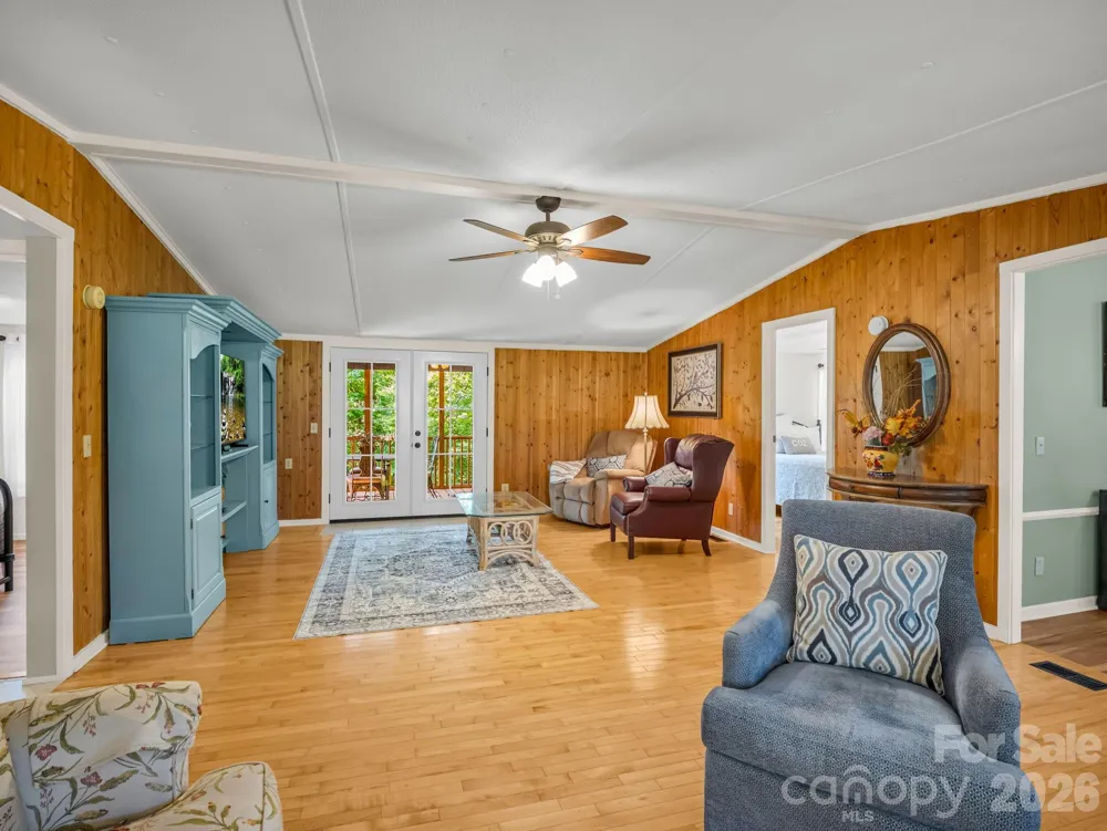 1120 Sandy Plains Road Tryon, NC 28782
