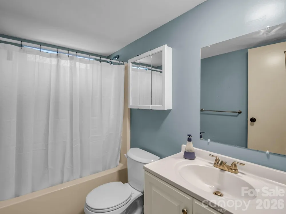 1120 Sandy Plains Road Tryon, NC 28782