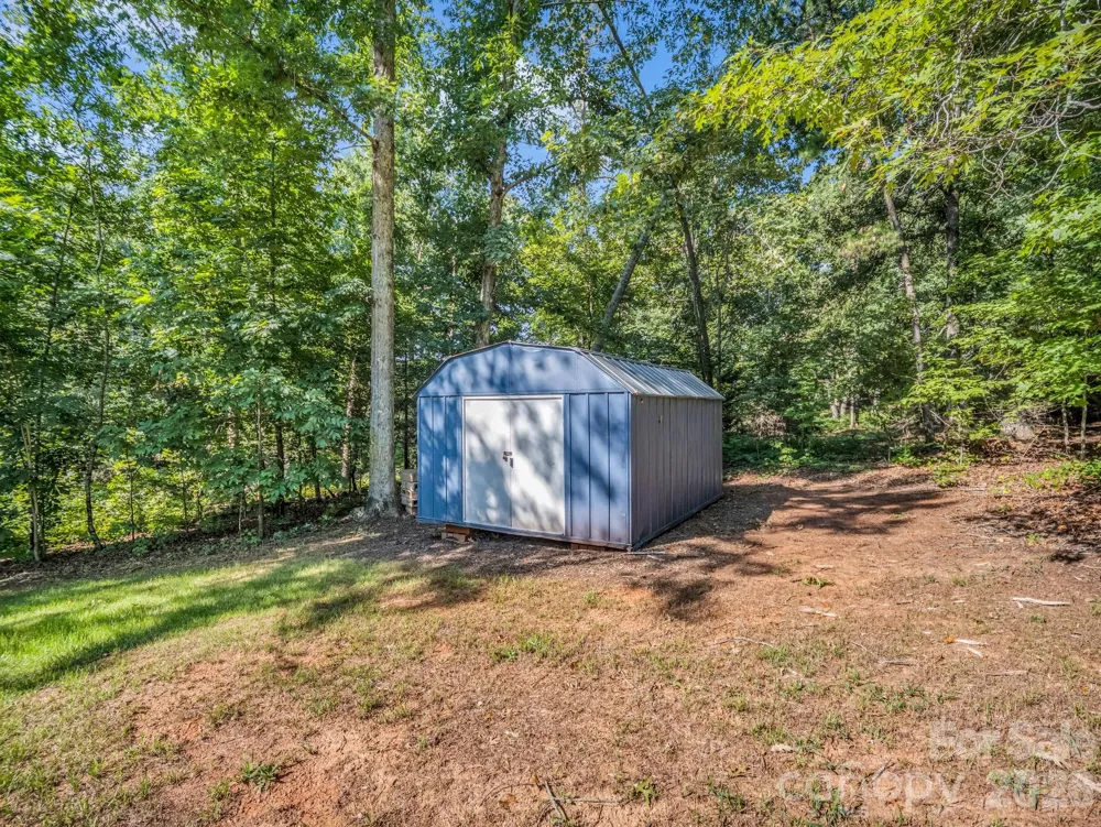 1120 Sandy Plains Road Tryon, NC 28782