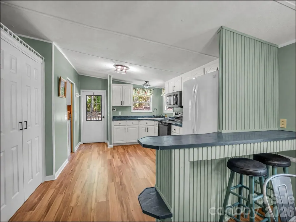 1120 Sandy Plains Road Tryon, NC 28782