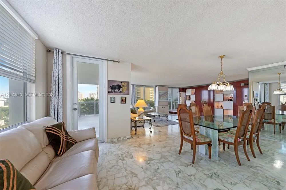 2751 S Ocean Dr #501N Hollywood, FL 33019