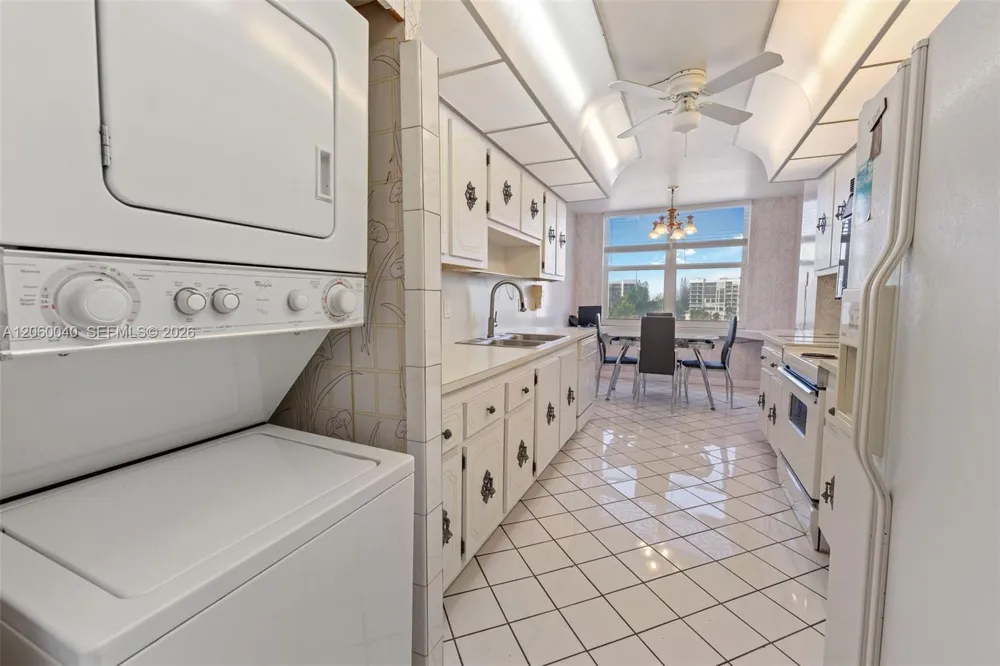2751 S Ocean Dr #501N Hollywood, FL 33019