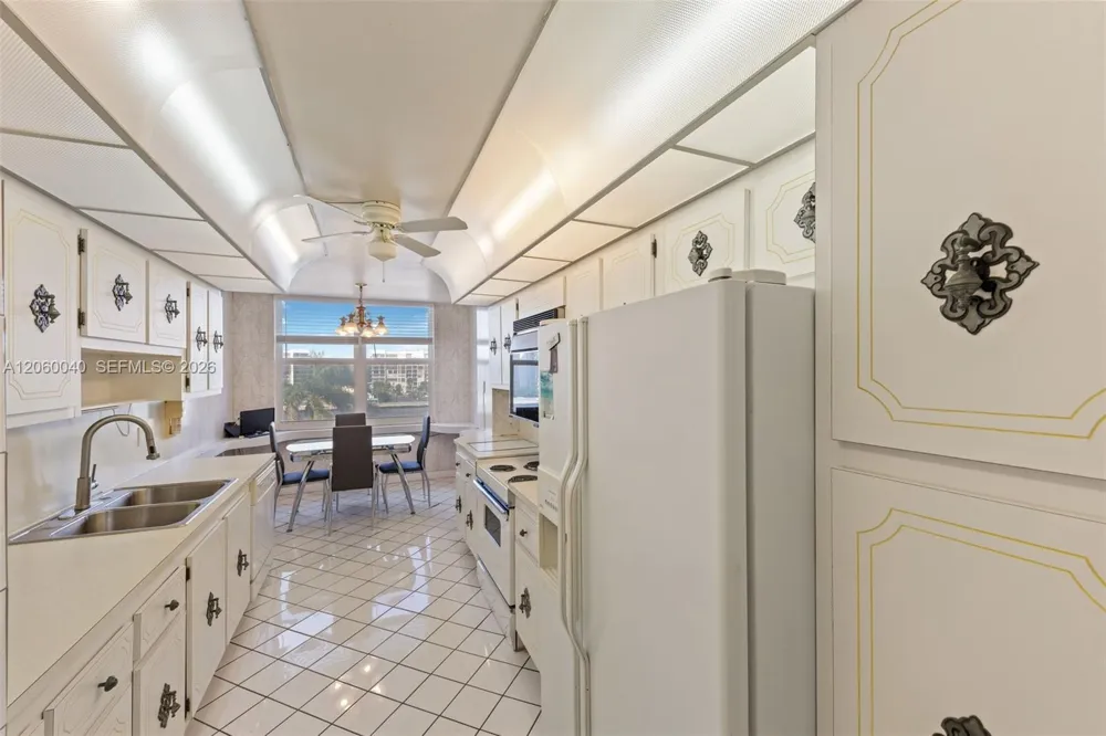 2751 S Ocean Dr #501N Hollywood, FL 33019