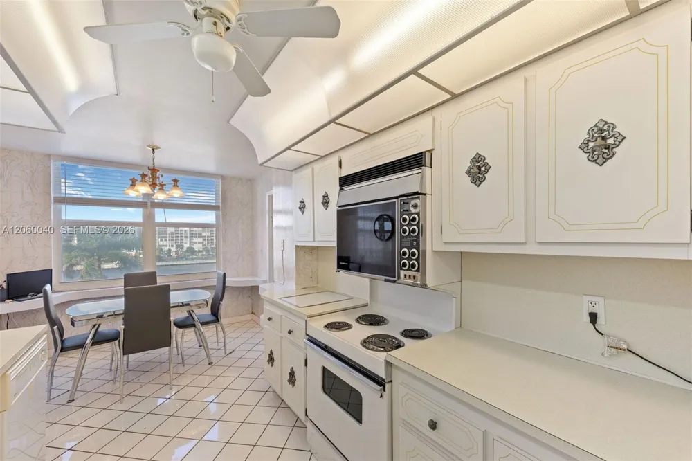 2751 S Ocean Dr #501N Hollywood, FL 33019