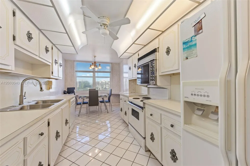 2751 S Ocean Dr #501N Hollywood, FL 33019