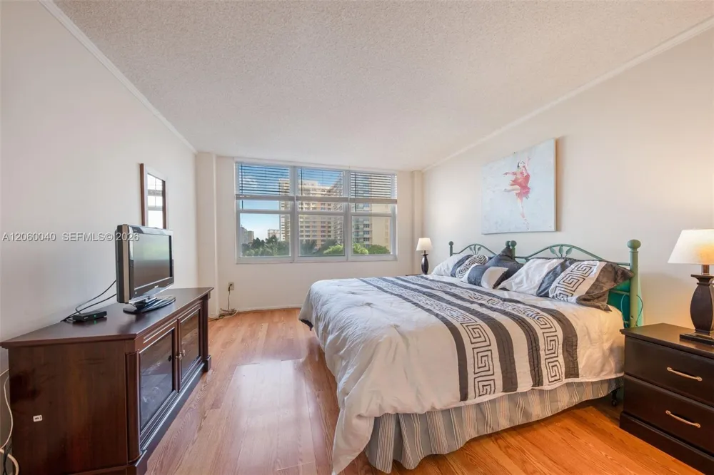 2751 S Ocean Dr #501N Hollywood, FL 33019