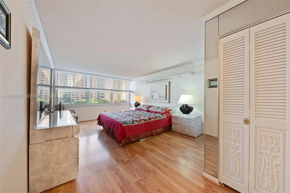 2751 S Ocean Dr #501N Hollywood, FL 33019