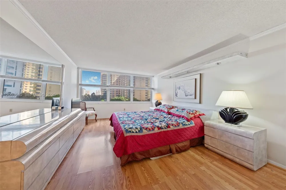 2751 S Ocean Dr #501N Hollywood, FL 33019