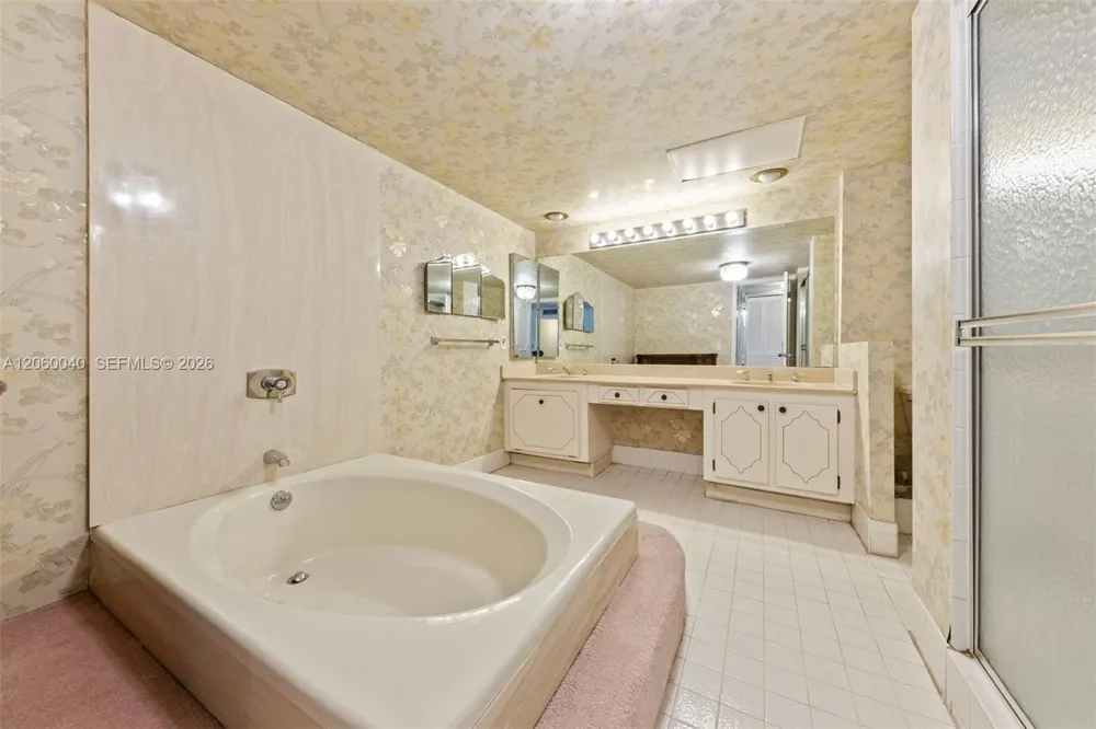 2751 S Ocean Dr #501N Hollywood, FL 33019