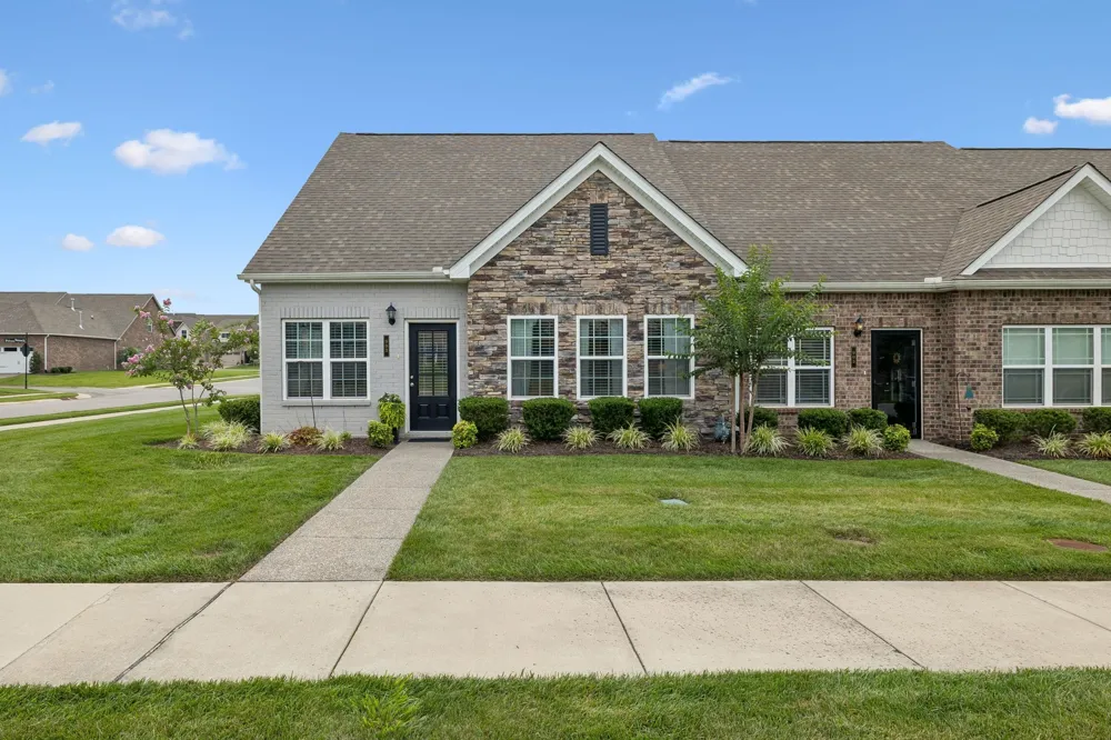 903 Meadowcrest Way Lebanon, TN 37090