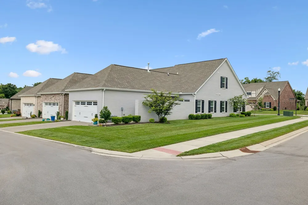 903 Meadowcrest Way Lebanon, TN 37090
