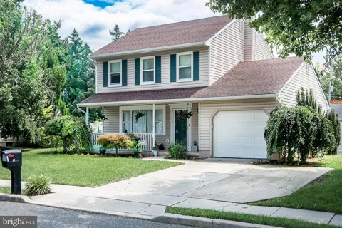 35 WILLIAMSBURG COURT