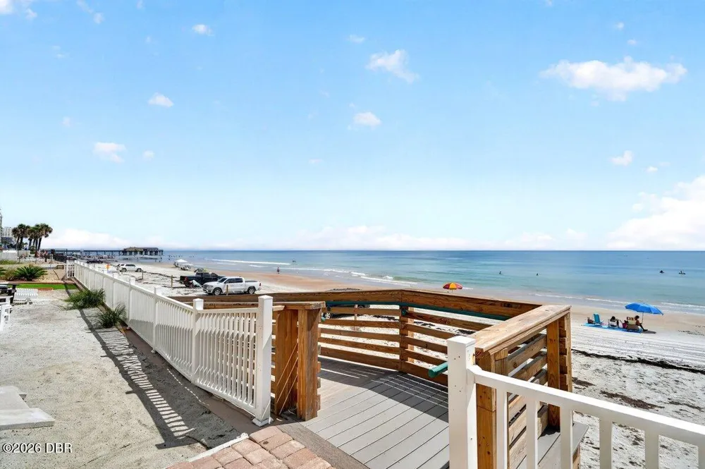 3797 S Atlantic Avenue #202 Daytona Beach Shores, FL 32118
