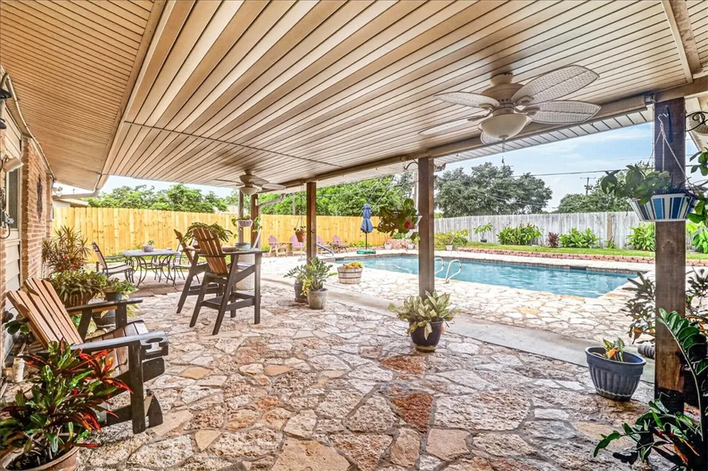 946 Carmel Parkway Corpus Christi, TX 78411