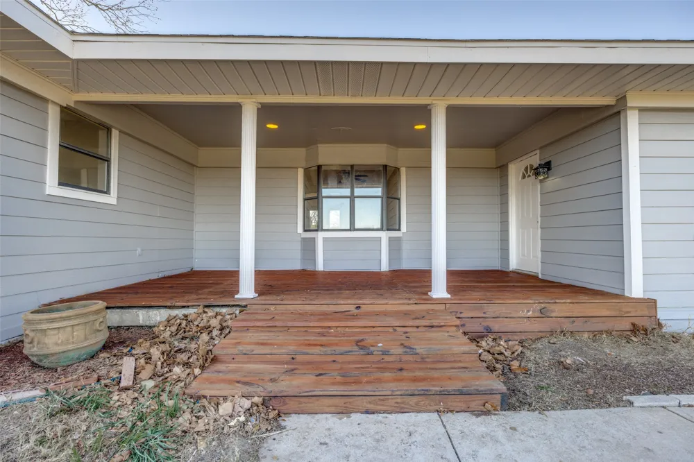 226 Glen Meadows Drive Bonham, TX 75418