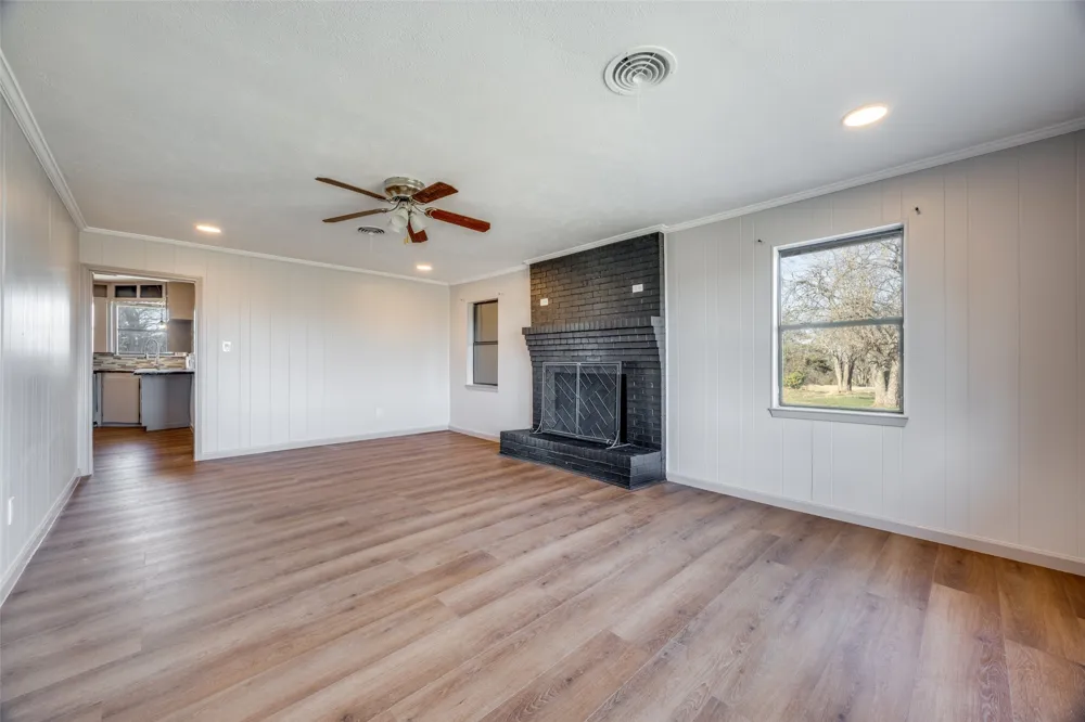 226 Glen Meadows Drive Bonham, TX 75418