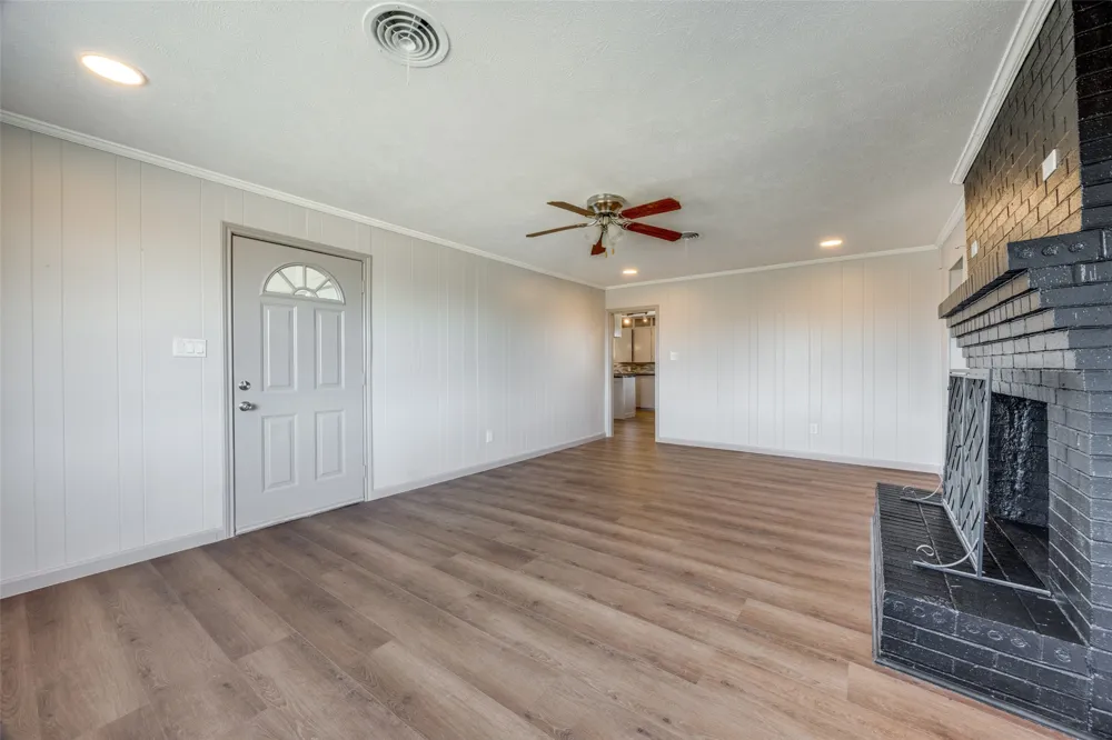 226 Glen Meadows Drive Bonham, TX 75418