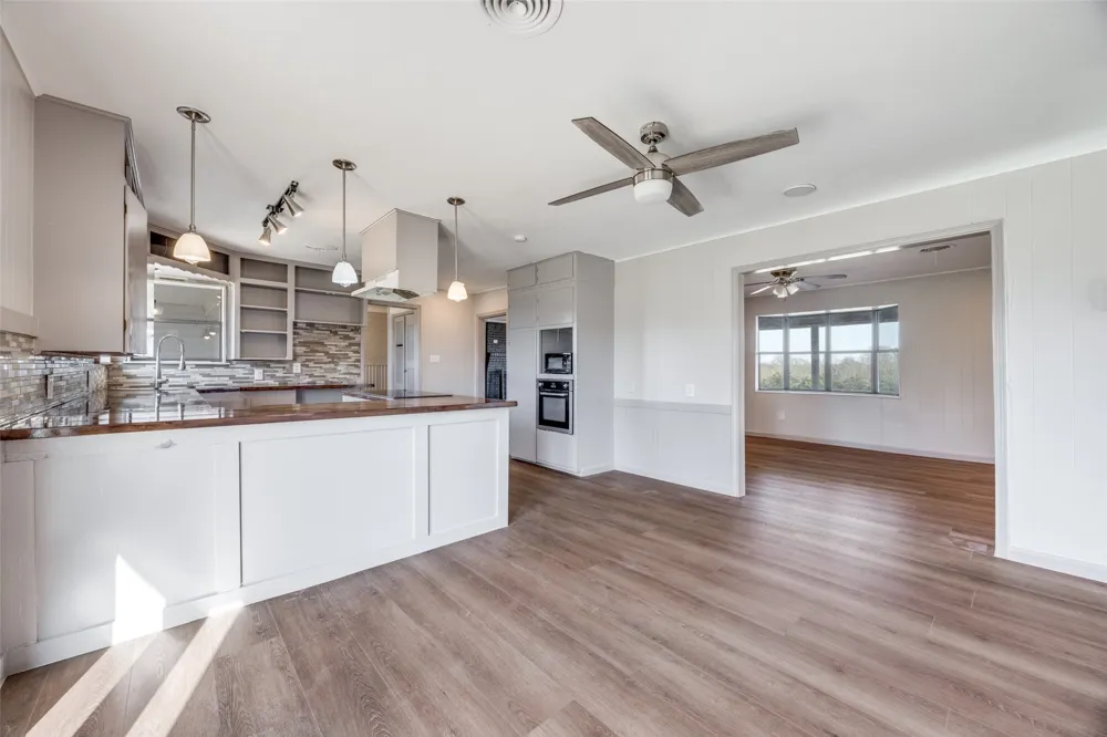 226 Glen Meadows Drive Bonham, TX 75418