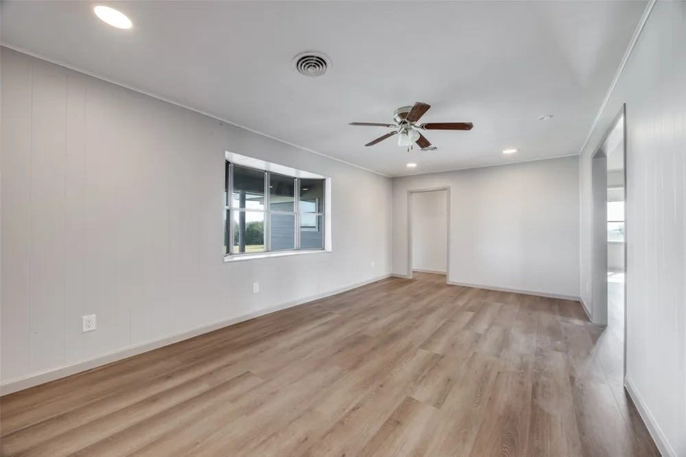 226 Glen Meadows Drive Bonham, TX 75418
