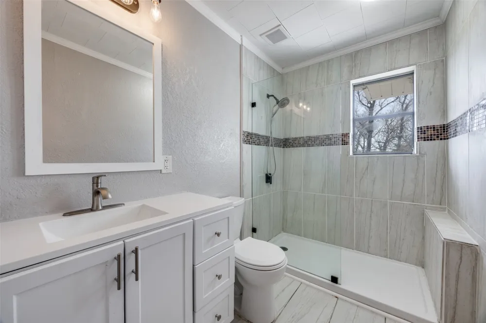 226 Glen Meadows Drive Bonham, TX 75418