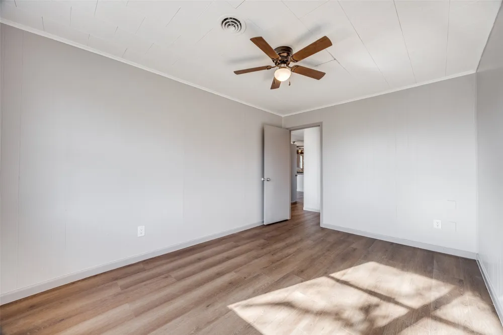 226 Glen Meadows Drive Bonham, TX 75418