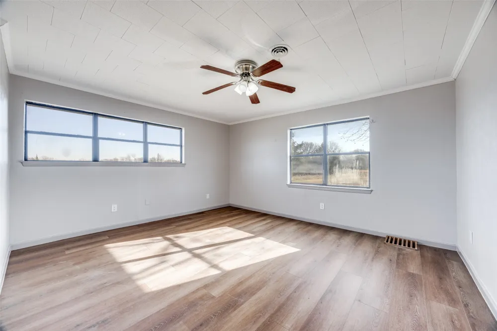 226 Glen Meadows Drive Bonham, TX 75418