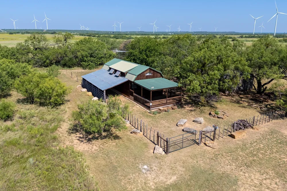 15055 County Road 306 Moran, TX 76464