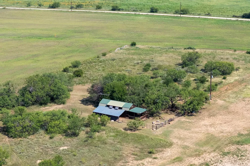 15055 County Road 306 Moran, TX 76464