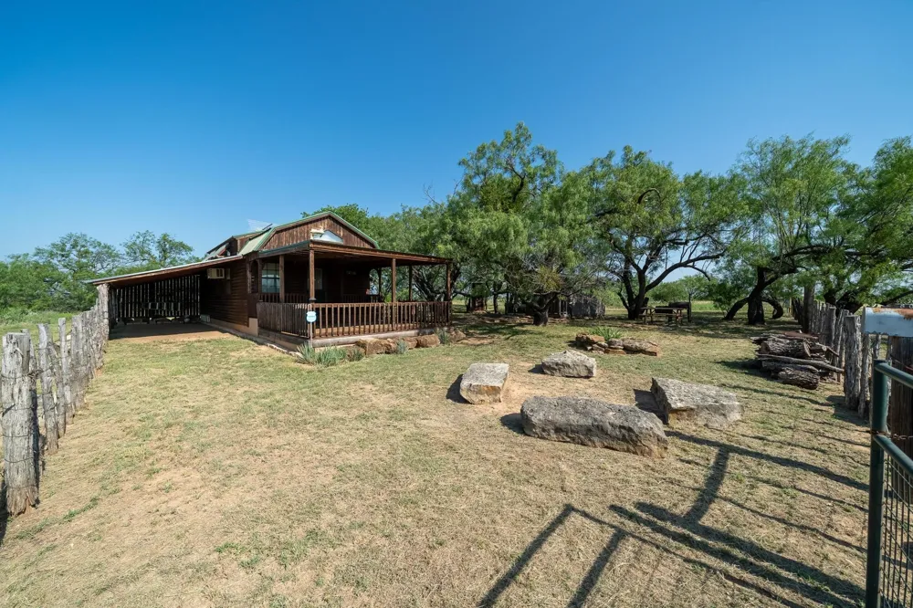 15055 County Road 306 Moran, TX 76464