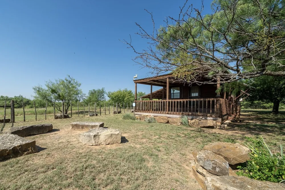 15055 County Road 306 Moran, TX 76464