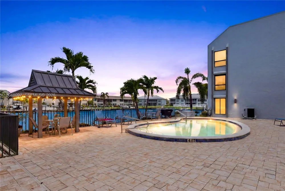 4218 SE 20th Pl #D5 Other City - In The State Of Florida, FL 33904