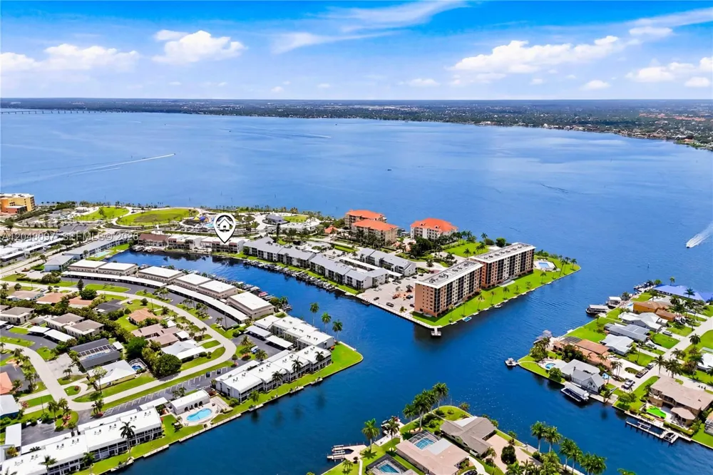 4218 SE 20th Pl #D5 Other City - In The State Of Florida, FL 33904