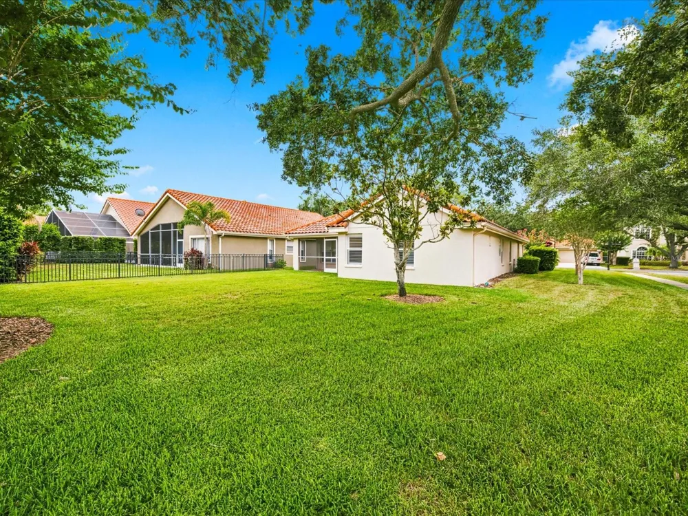 18921 PLACE MARQUETTE Lutz, FL 33558