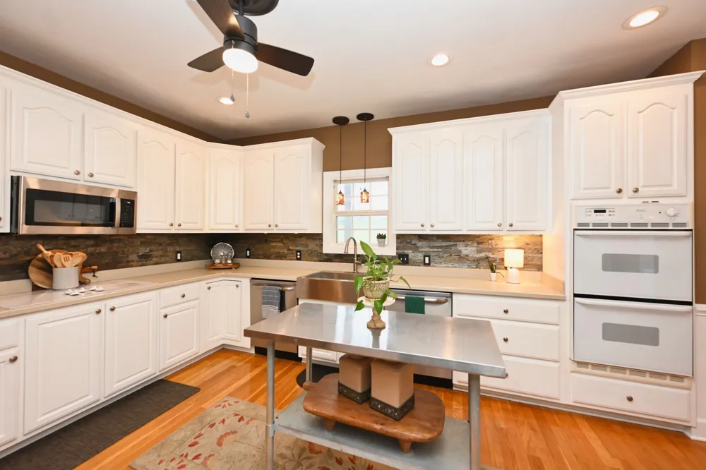 107 Greenfield Ln Castalian Springs, TN 37031