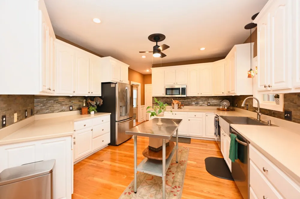 107 Greenfield Ln Castalian Springs, TN 37031