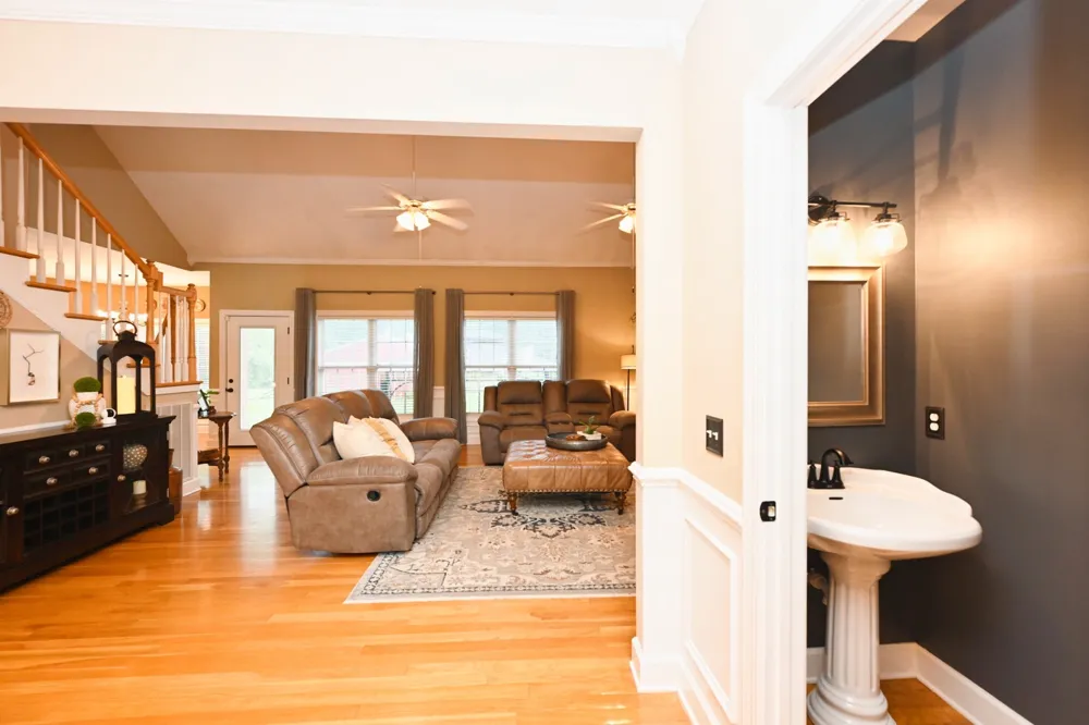 107 Greenfield Ln Castalian Springs, TN 37031