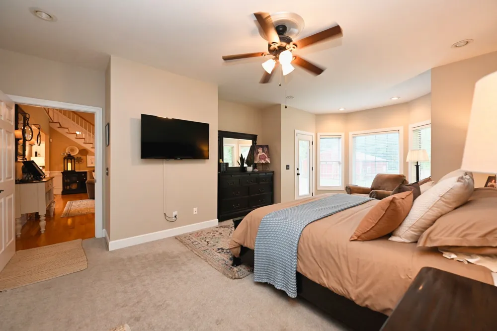 107 Greenfield Ln Castalian Springs, TN 37031