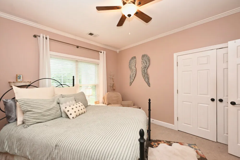 107 Greenfield Ln Castalian Springs, TN 37031