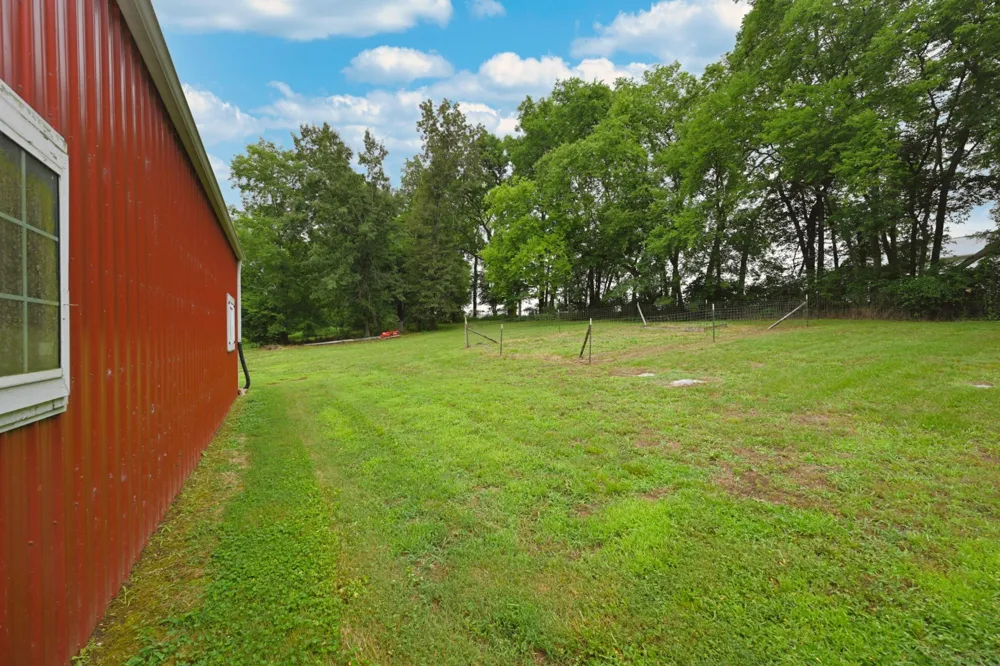 107 Greenfield Ln Castalian Springs, TN 37031