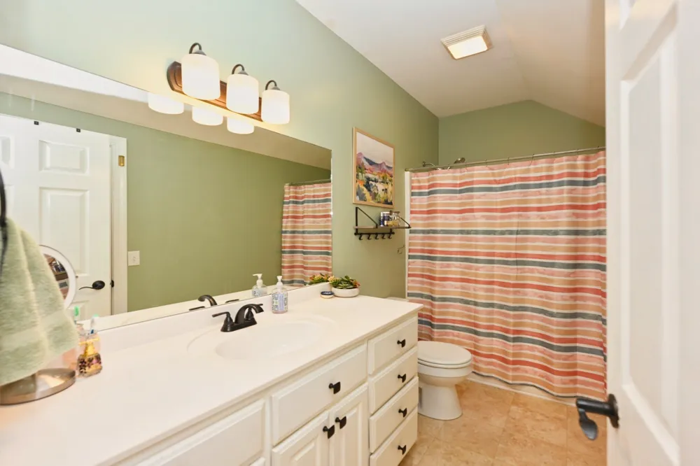 107 Greenfield Ln Castalian Springs, TN 37031