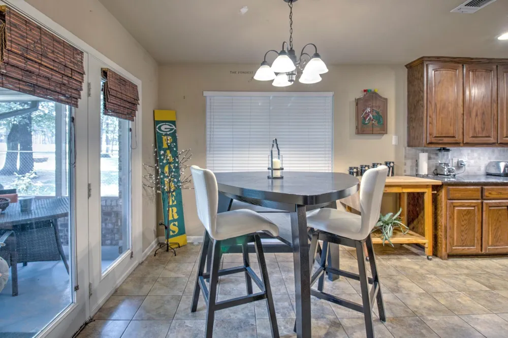 1010 Kiowa Drive W Lake Kiowa, TX 76240