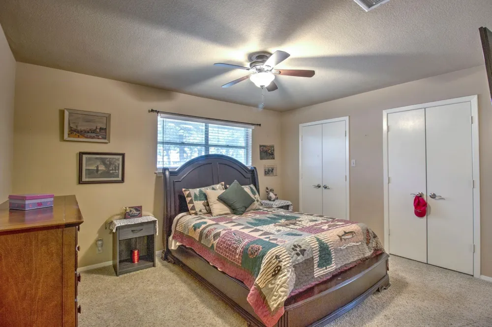1010 Kiowa Drive W Lake Kiowa, TX 76240