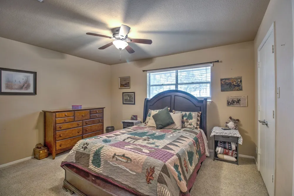 1010 Kiowa Drive W Lake Kiowa, TX 76240