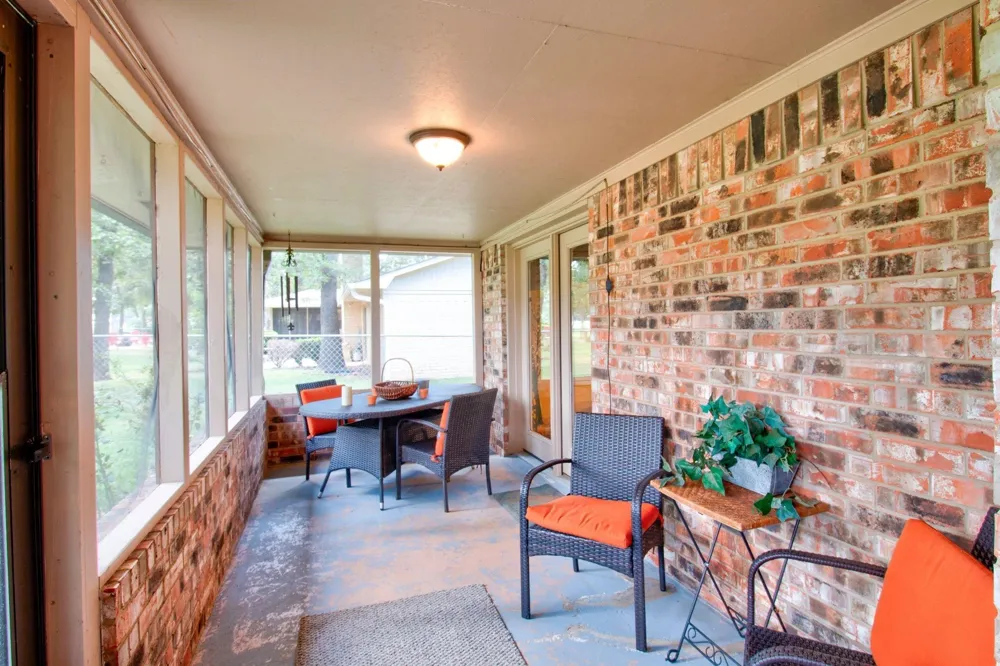1010 Kiowa Drive W Lake Kiowa, TX 76240