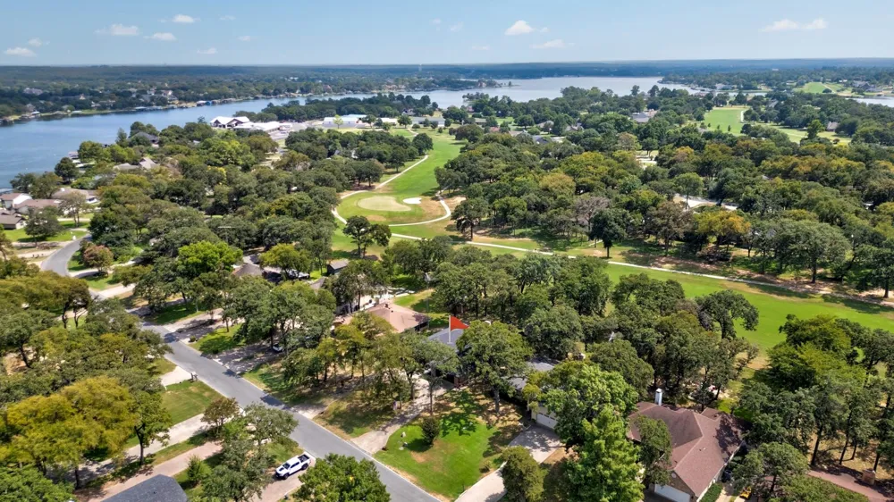 1010 Kiowa Drive W Lake Kiowa, TX 76240
